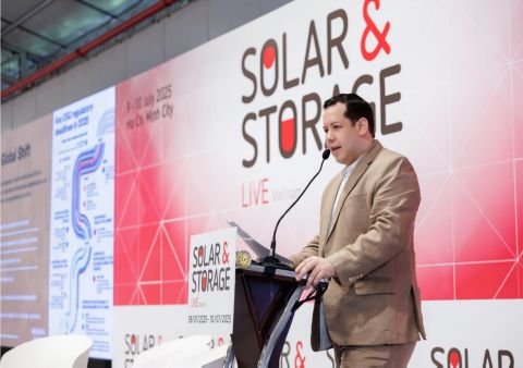 Mickaël Driol speaking at Solar & Storage Live Vietnam 2025
